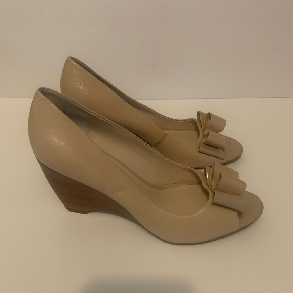 Franco Santo tan dress pumps